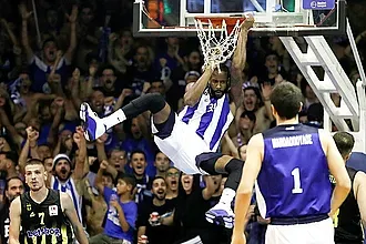 Στα δύο ο τίτλος του...M.V.P.!