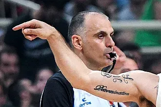 Ο Καρακατσούνης στη Ρόδο!