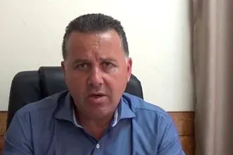 ''Όρθιοι σε εχθρικό περιβάλλον''