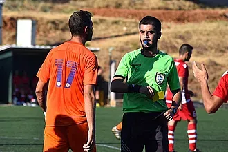 Οι ''σφυρίχτρες'' της Football League