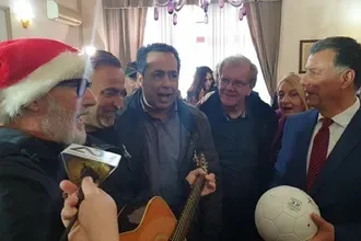 Με κάλαντα για να ''πρασινίσει''!