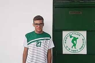 Παραμένει στις Φάνες ο Καρανικόλας!
