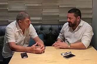 Τετ α τετ Διάκου με Αποσπόρη