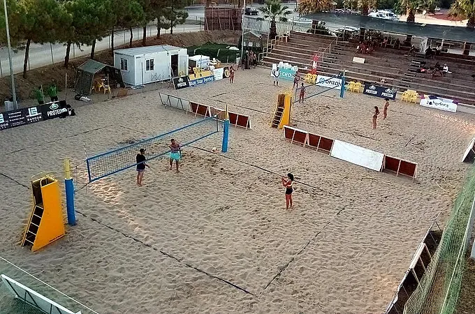 Αρχίζει το beach volley στη Ρόδο!