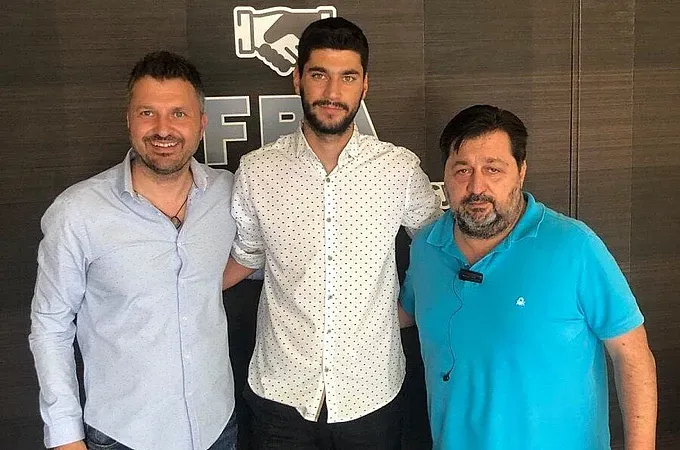 Στον Διαγόρα ο Μπαστακός!