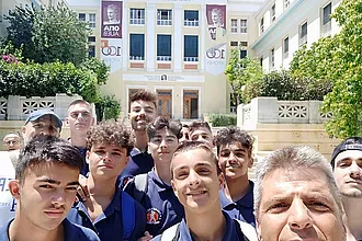 Άντε και καλή τύχη μάγκες!