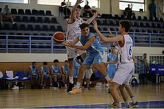 Άντεξε ένα δεκάλεπτο ο Κολοσσός!