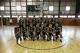 Με...φόρα στο φάιναλ-φορ ο Φοίβος!