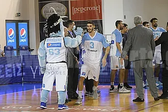 Τέλος ο Καμαριανός από Κολοσσό!