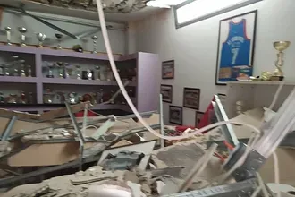 Πρώτα το γραφείο, μετά στο παρκέ!