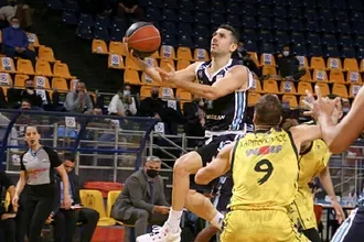 Υπέρ του Κολοσσού η παράδοση!