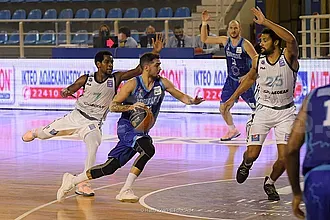 Αυλαία του β' γύρου με ντέρμπι!