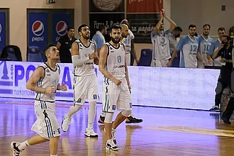 ''Καρέ''... παντός καιρού!