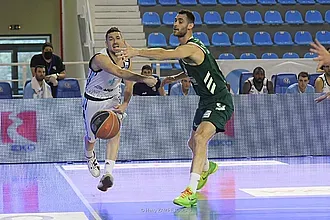 Αρχηγός με τα όλα του!