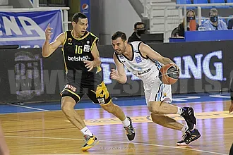 O Zάρας και τυπικά στη Λάρισα!