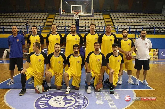 ''Η ομαδάρα που δεν έχασε ποτέ, σας ευχαριστούμε''
