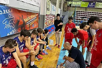 Ευχές του Διαγόρα στον Καραγιάννη!