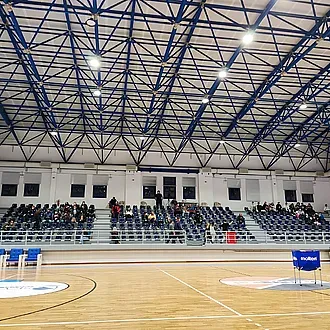 Στη Μύκονο... γηπεδάρα, στην Κω... λόγια!