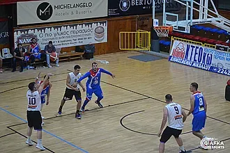Χωρίς Live Streaming η πρεμιέρα, παράπονα του Φοίβου!