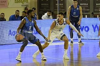 ''Άμυνα και ομαδικό παιχνίδι για νίκη''!