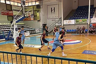 Βραδινό ραντεβού στην ''τέντα''