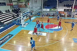 Θριαμβευτής, πρώτος και καλύτερος!