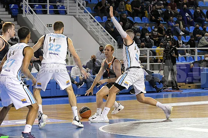 Οι ''σφυρίχτρες'' της Basket League!