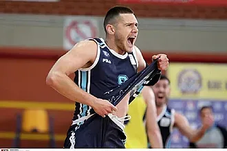 ΜΟΜΙΡΟΦ...ΚΟΛΟΣΣΑΡΑ και άντε γεια!