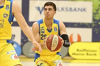 Επέστρεψε ο Οικονομόπουλος!
