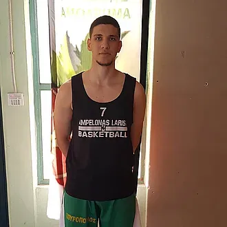 Ο Φλεβαράς μένει... Αμπελώνα!