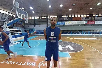 Χτύπησε στο γόνατο ο Σκλήβας!