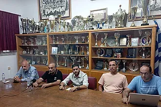 ''Θα μας βρουν μπροστά τους, αν δεν πάρουμε την άδεια''!