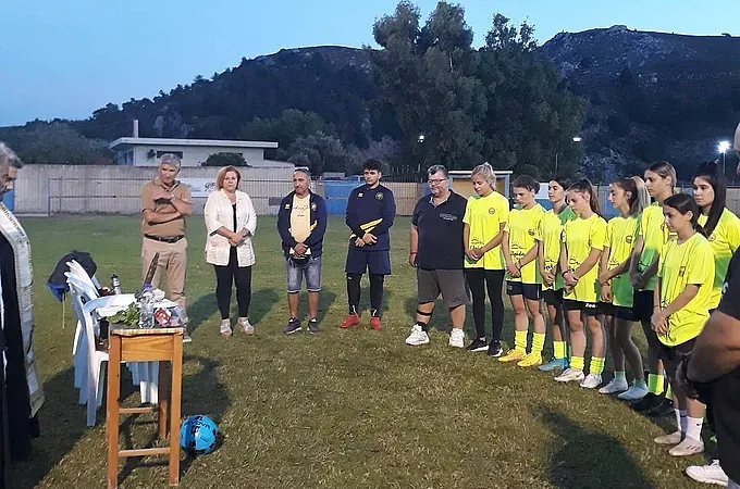 Ο αγιασμός του Σταυρού Καλυθιών!