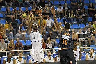 Οι ''σφυρίχτρες'' της Basket League!