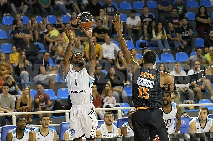 Οι ''σφυρίχτρες'' της Basket League!