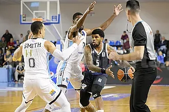 Οι ''σφυρίχτρες'' της Basket League!