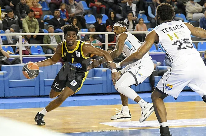 Οι ''σφυρίχτρες'' της Basket League!