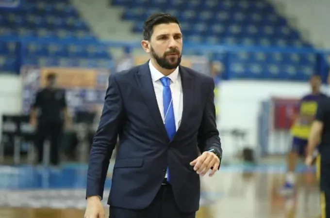 Ο Μπατής στο προπονητικό επιτελείο του Κολοσσού!