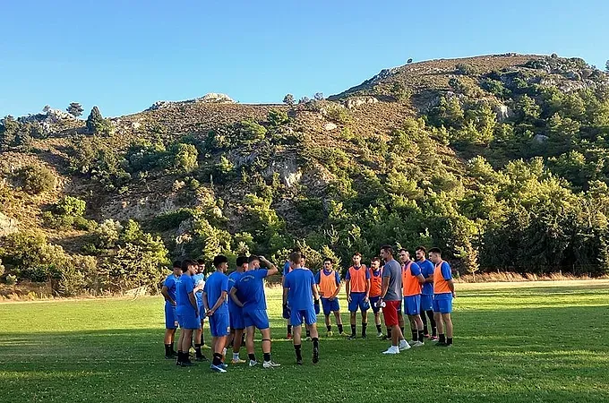 Ξεκίνησε ο Απόλλων Καλυθιών (pics)!