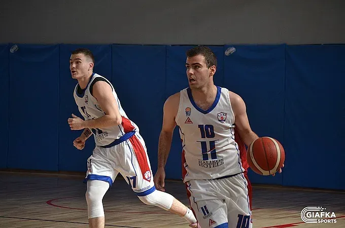 Κλείνει στον Ιωνικό Νικαίας ο Σπέντζος!