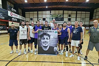 Ο Φοίβος δεν ξεχνάει τον αρχηγό του!