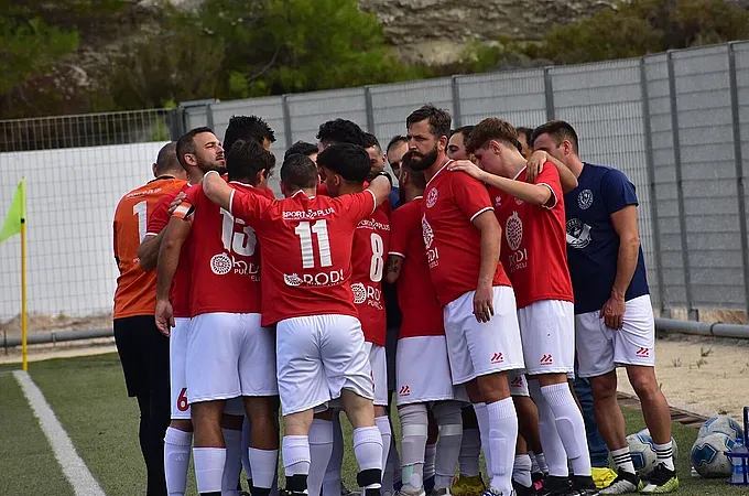 Δεν (χ)άρηκε κανείς στην Τήλο...