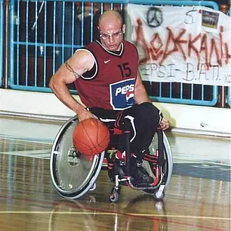 Ενός λεπτού σιγή στη μνήμη του Μούνδρου!
