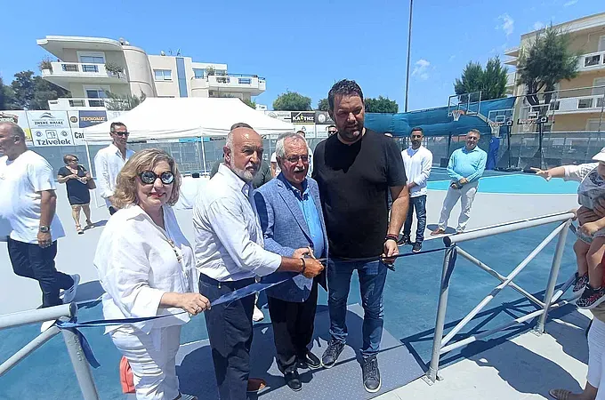 Με λάμψη και ''Νίνο'' τα εγκαίνια στο γήπεδο της Elite!