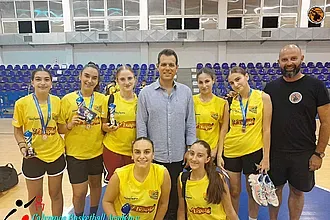 Τα κορίτσια της Ακαδημίας με τον Ιτούδη!