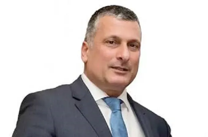 Ο Πριστούρης δίπλα στον Παπασταματάκη!