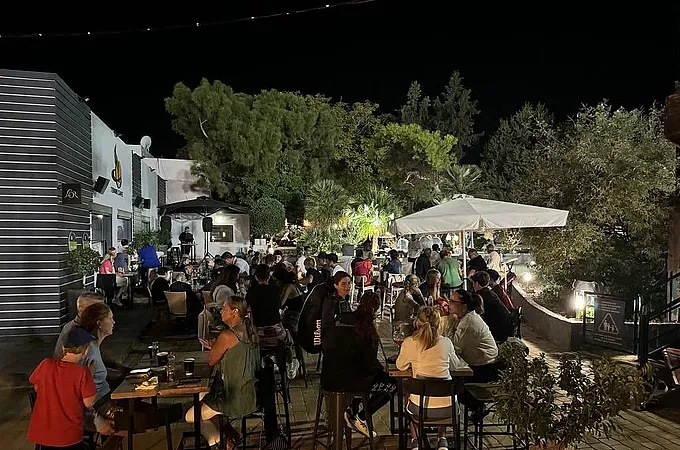 Το... welcome party του Ρ.Ο.Α.!