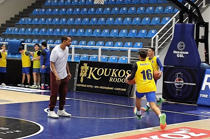 Ο Γκάουντλοκ στον Απόλλωνα Καλυθιών!