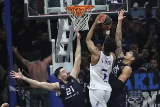 Μπλακ-άουτ στο τέλος και αποκλεισμός για Κολοσσό!