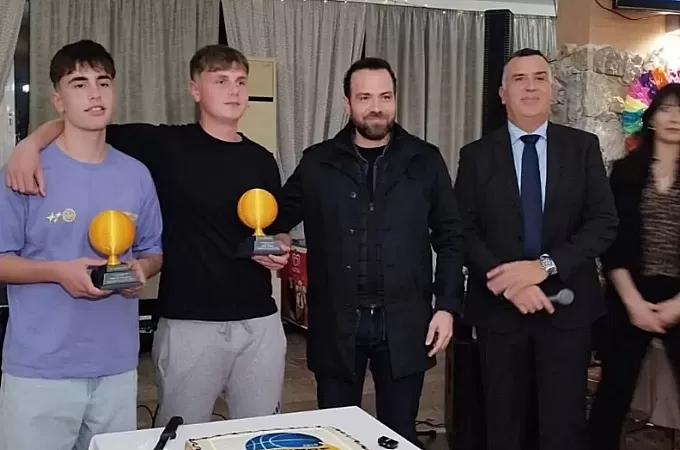 Ο Φοίβος έκοψε την πίτα του!